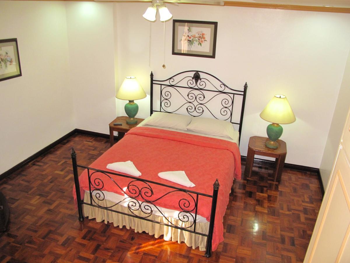 Makati Suites At Travelers Inn San Pedro Makati Eksteriør billede
