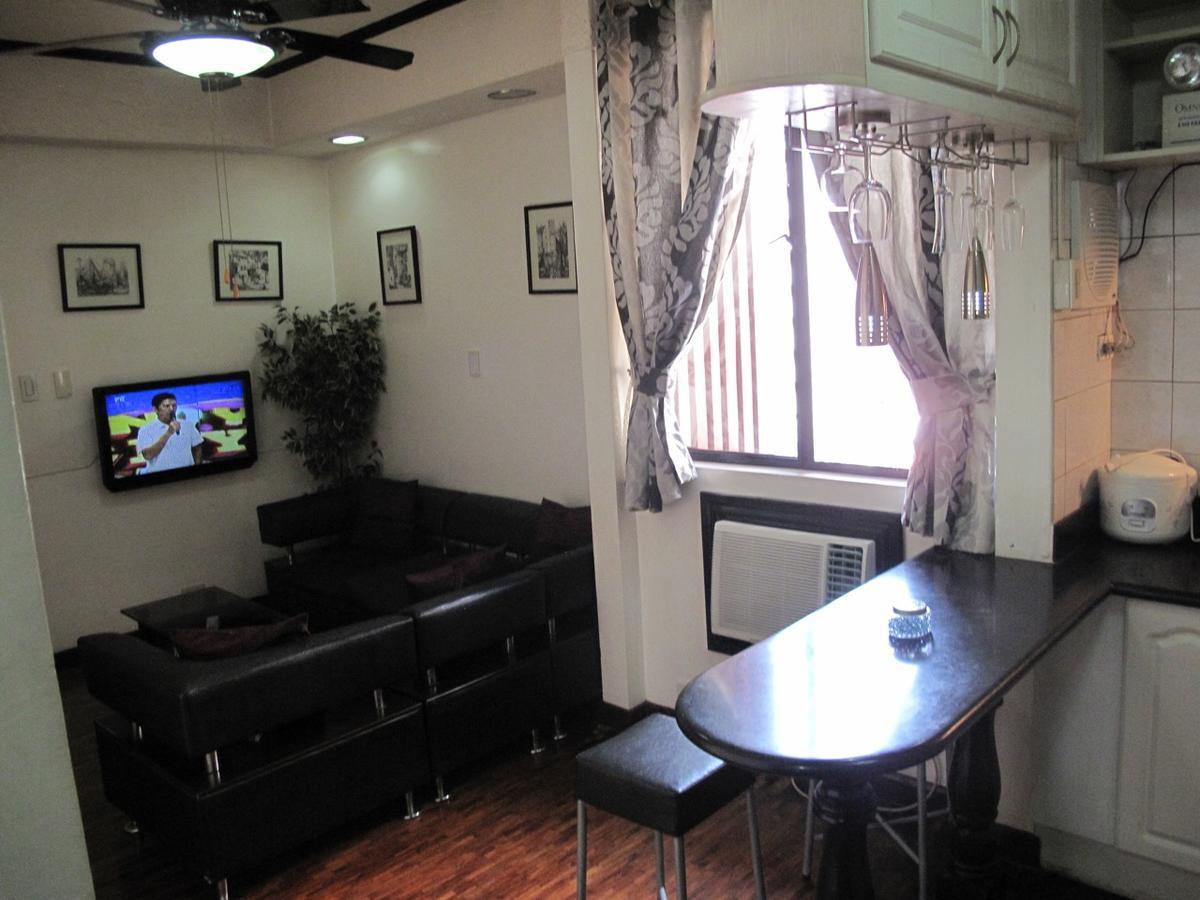 Makati Suites At Travelers Inn San Pedro Makati Eksteriør billede