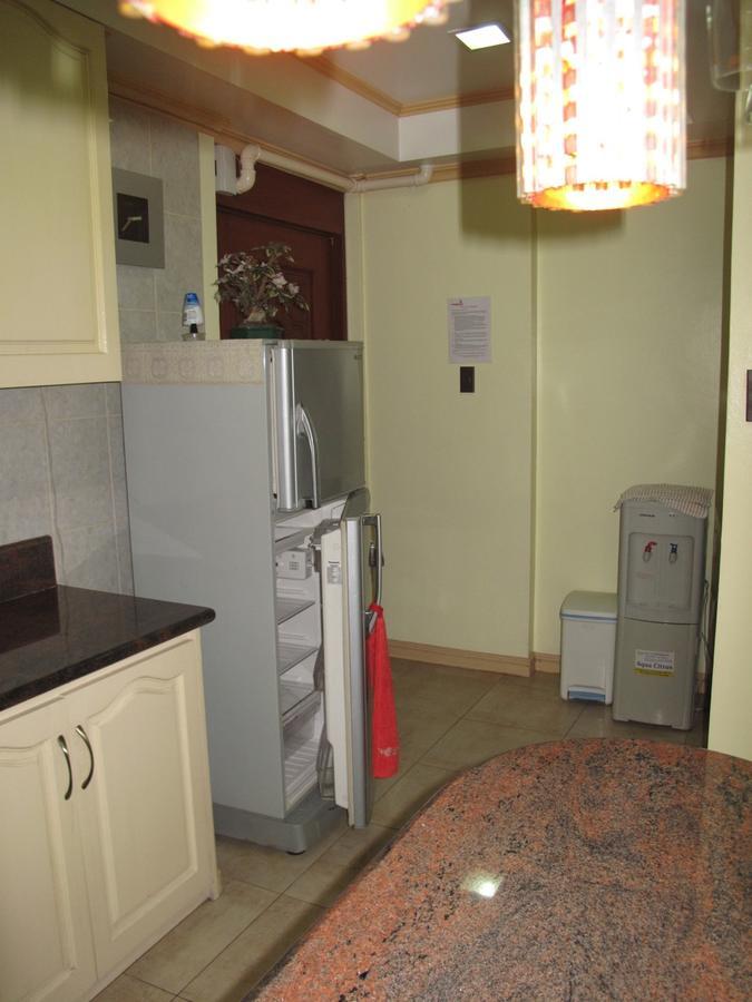 Makati Suites At Travelers Inn San Pedro Makati Eksteriør billede