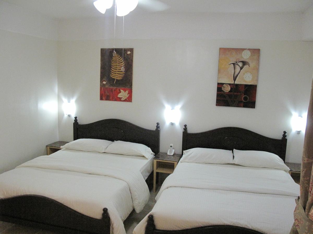 Makati Suites At Travelers Inn San Pedro Makati Eksteriør billede