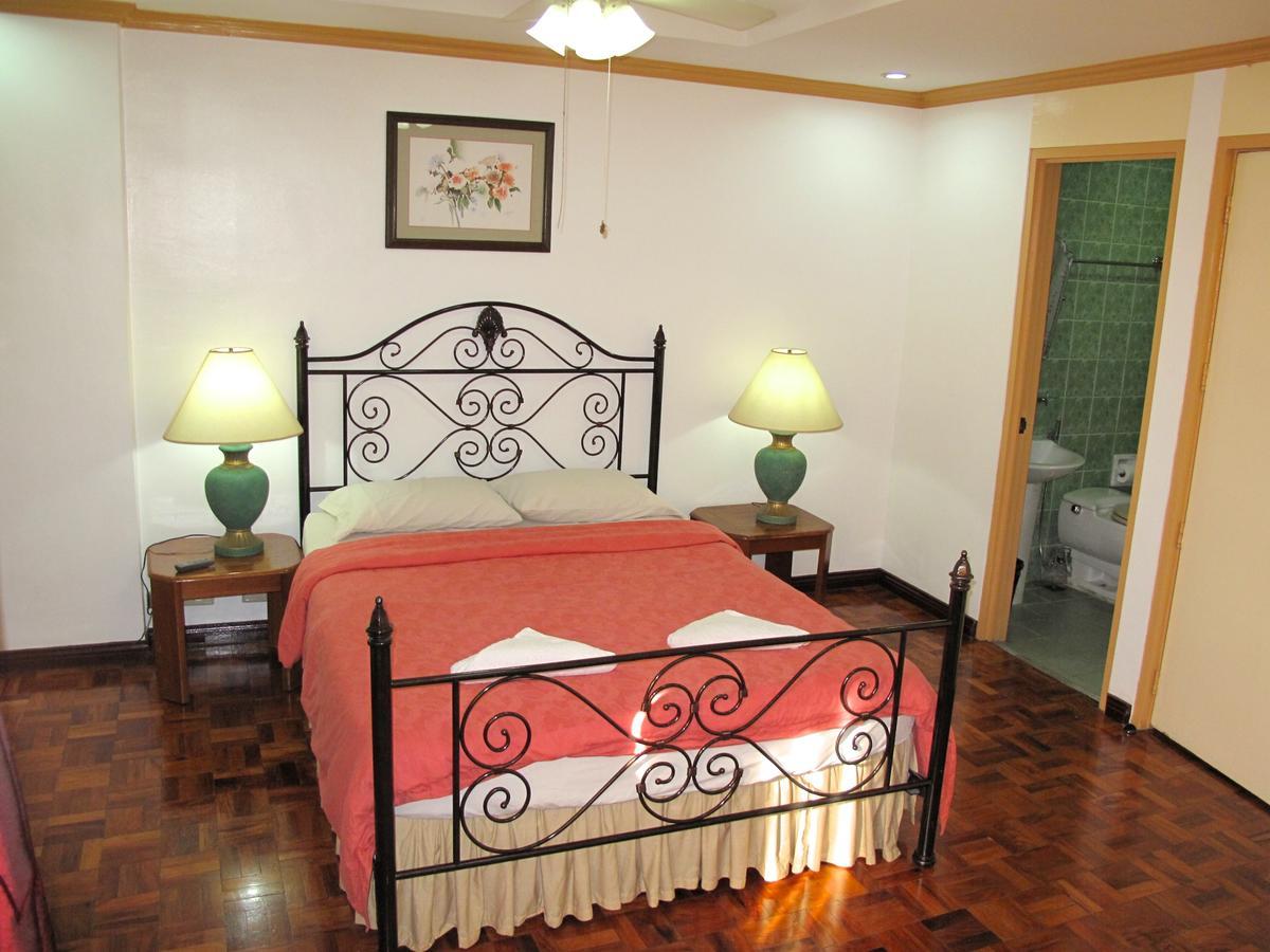 Makati Suites At Travelers Inn San Pedro Makati Eksteriør billede