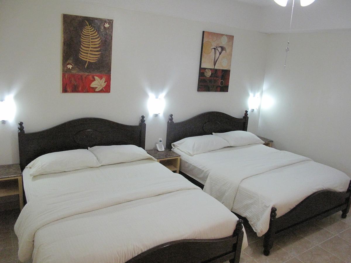 Makati Suites At Travelers Inn San Pedro Makati Eksteriør billede